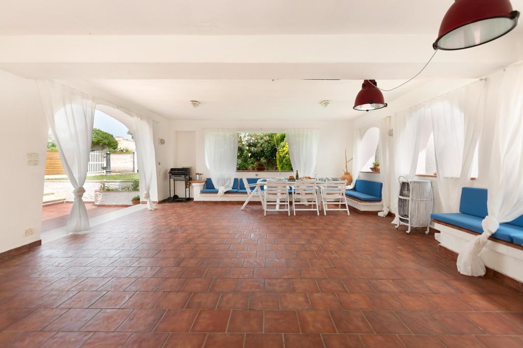 Villa Isabò Mola di Bari Exterior foto