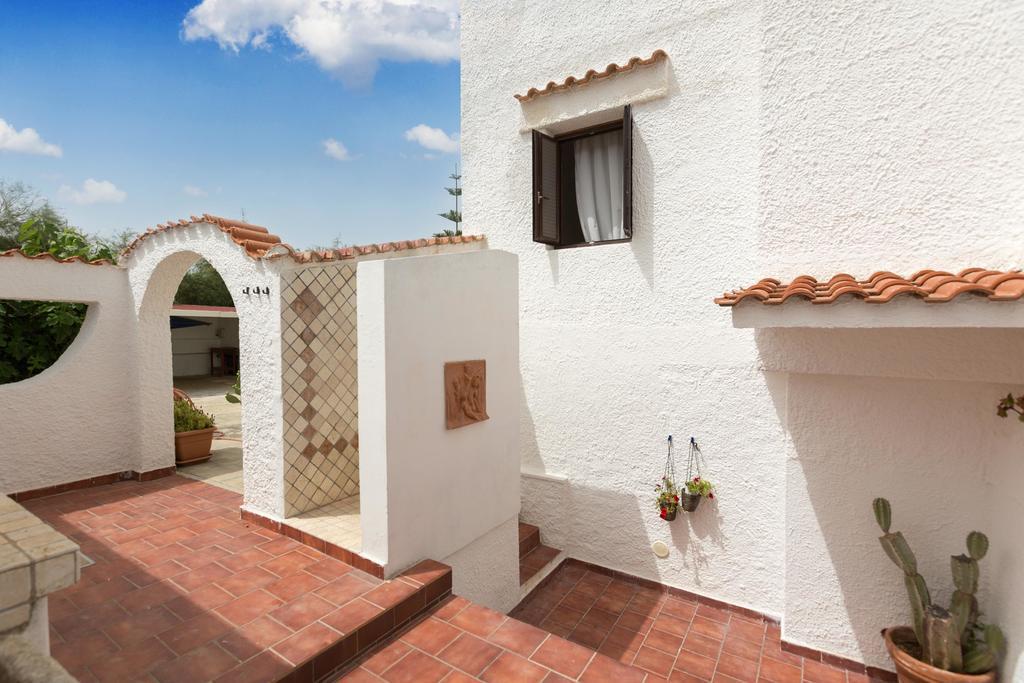 Villa Isabò Mola di Bari Exterior foto